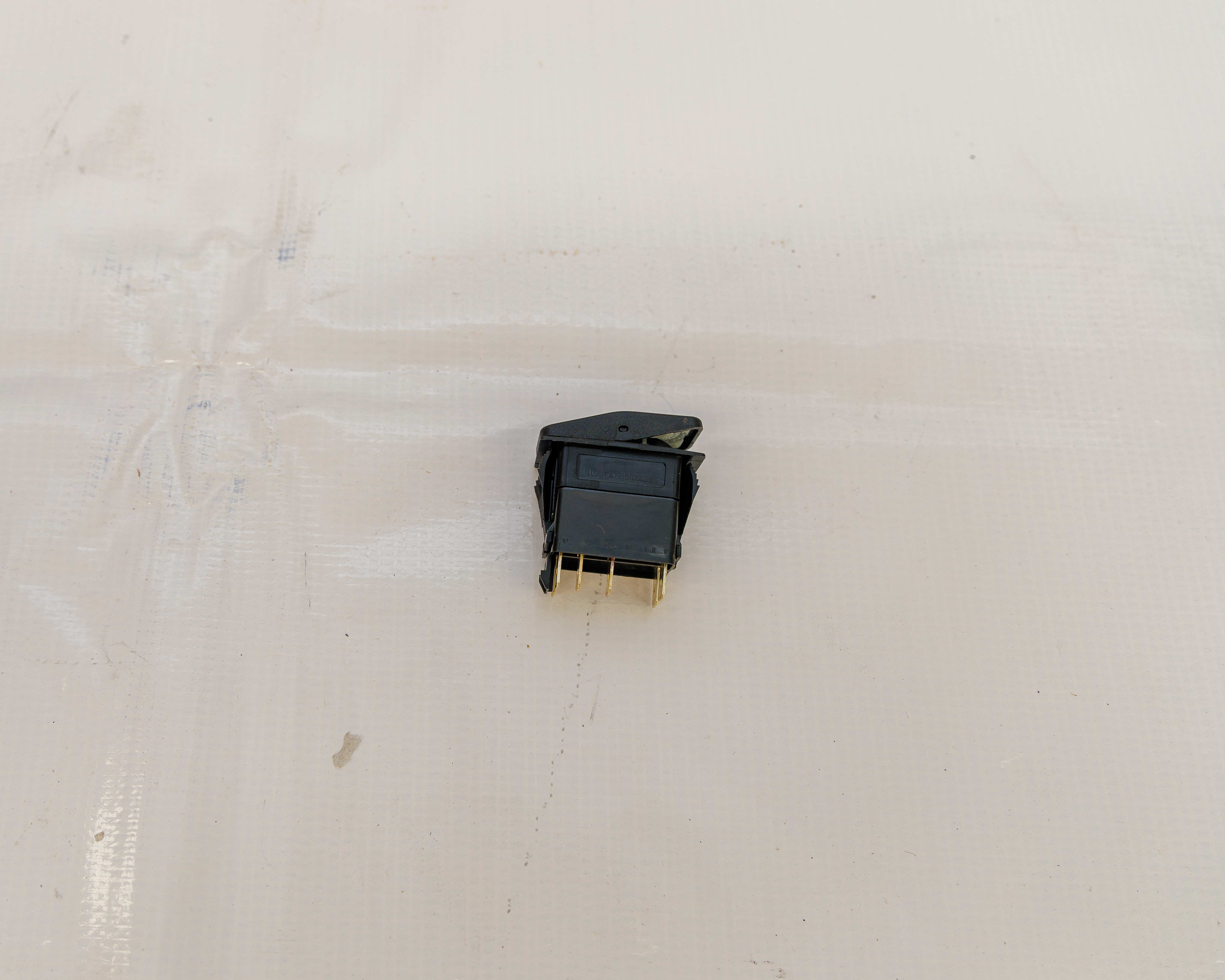 COMMUTER/ROCKER SWITCH- 84143587 - Image 2