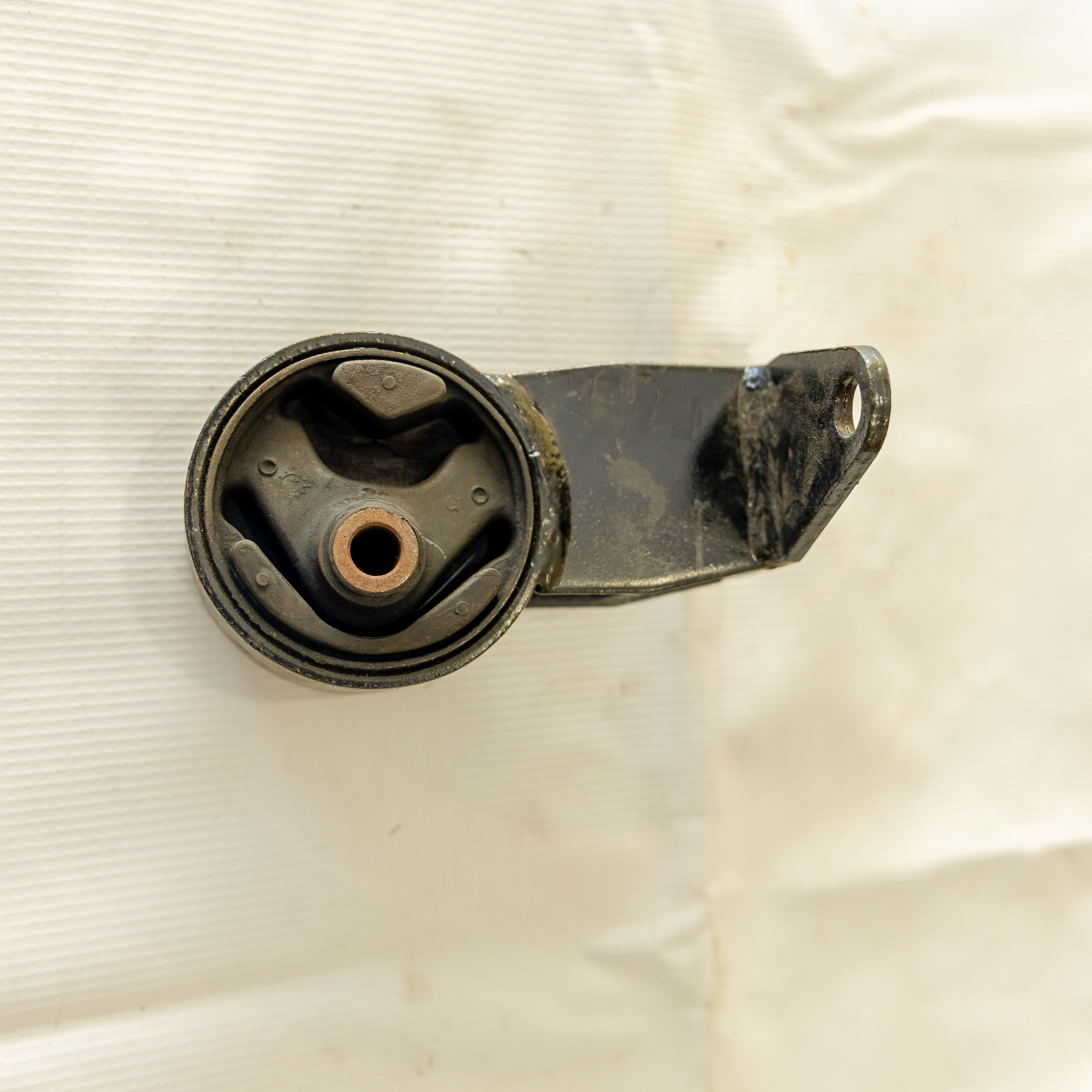 Engine Seat - Image 3