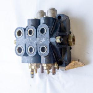 Hydraulic-Monoblock-Directional-Control-Valve-Bank- 0F2A0068