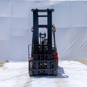 3.5-ton-industrial-counterbalance-forklift-truck- 0F2A0241